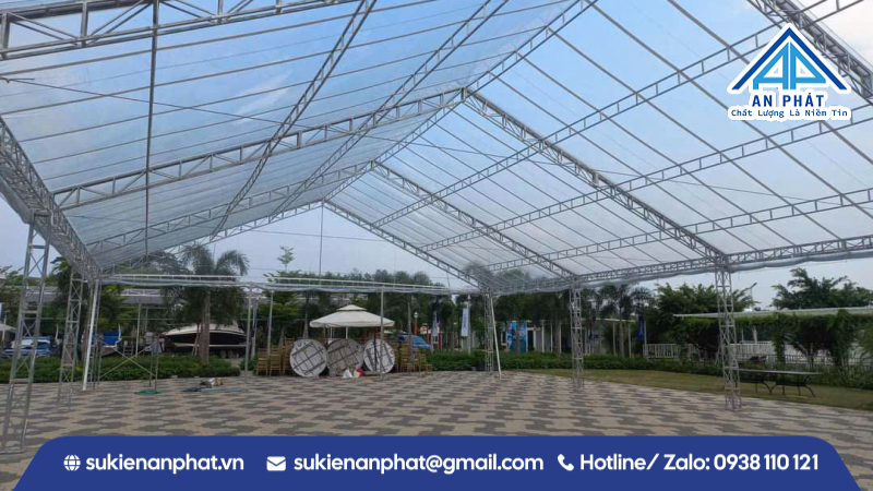 BÁN RẠP TRONG SUỐT