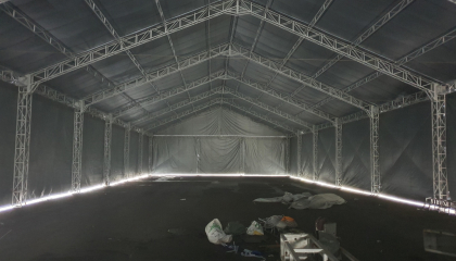 BÁN NHÀ BẠT KHÔNG GIAN