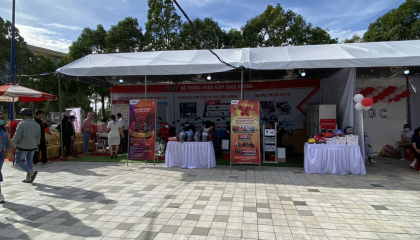 BÁN NHÀ BẠT TRỤ TRÒN